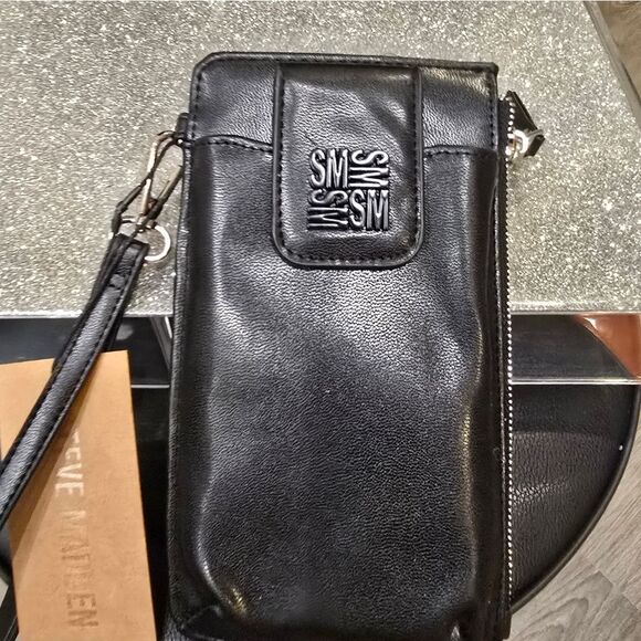 Steve Madden BBretty Phone Wristlet- Black - Picture 10 of 14